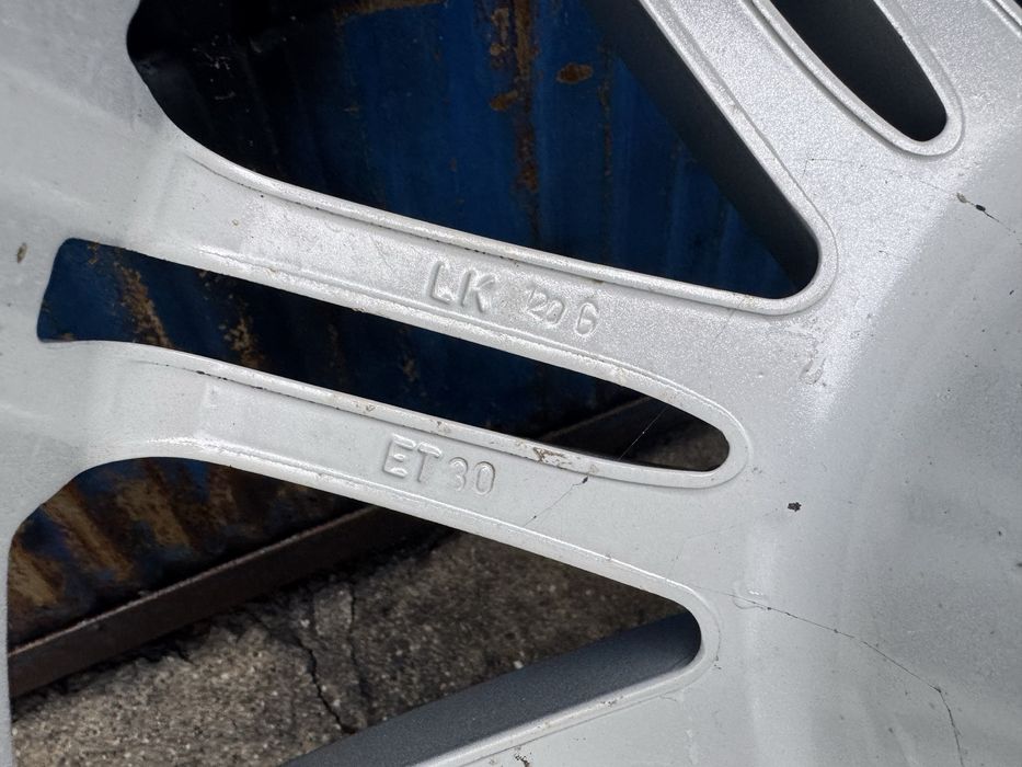 245/45/18.  Бмв bmw Оферта (269)