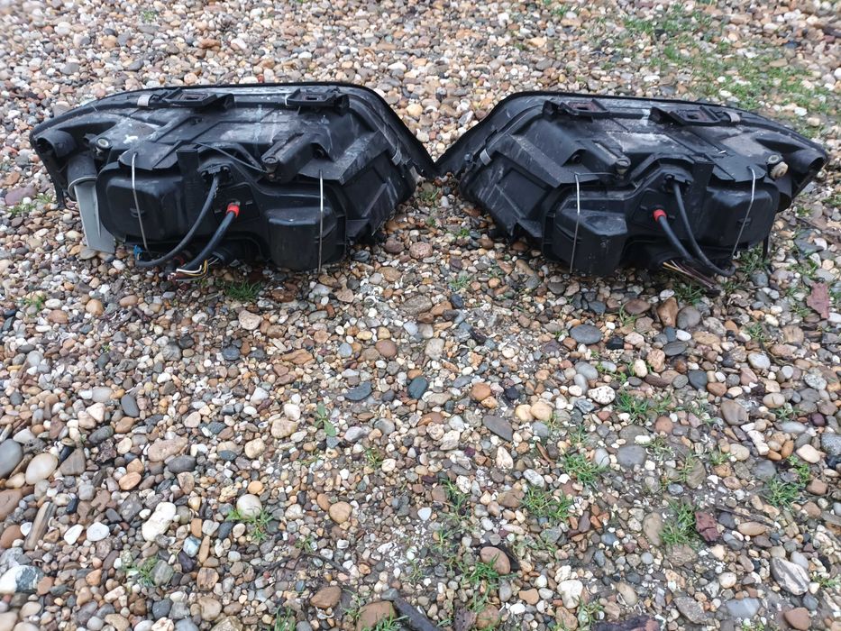 ляв и десен фар за ауди а6 ц5  ксенон AUDI A6 C5 xsenon