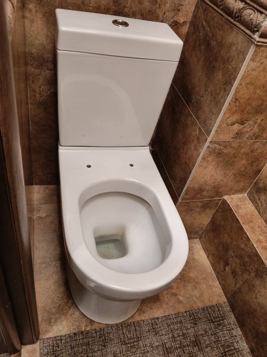 Продам унитаз в отличном состоянии