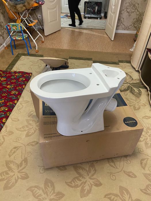 Унитаз новый ( без бачка)