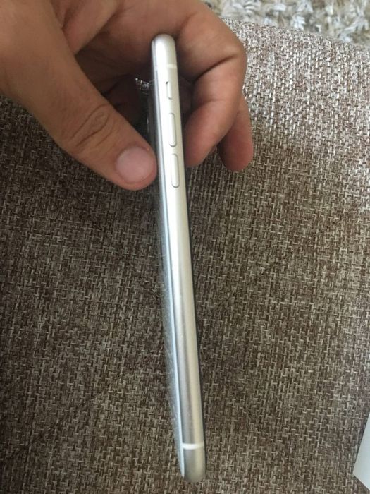 Iphone 11 64gb с коробка документами)