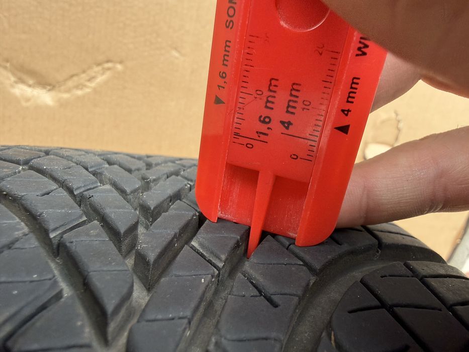Зимни гуми Dunlop 205/55/16 dot2524