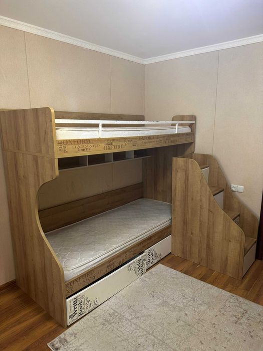 Продам двухярусную кровать