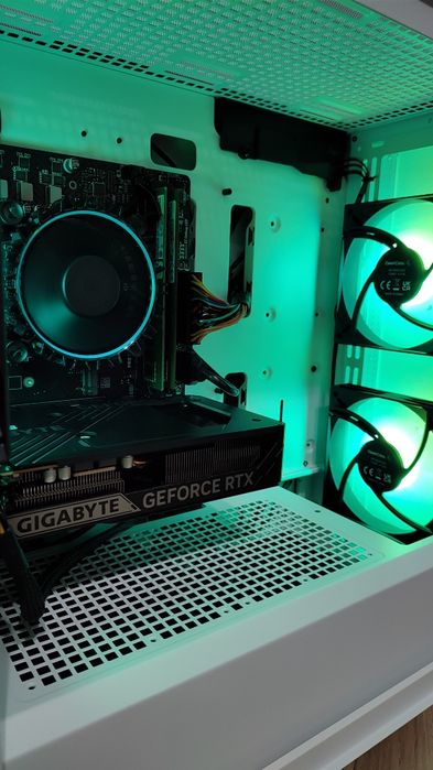 Pc gaming nou Rtx 5060/Core i5 12400F/16gb ram Gta V Fortnite Cs 2