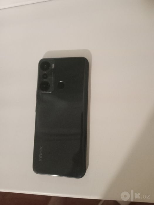 Продаëтся телефон Infinix HOT 20i
