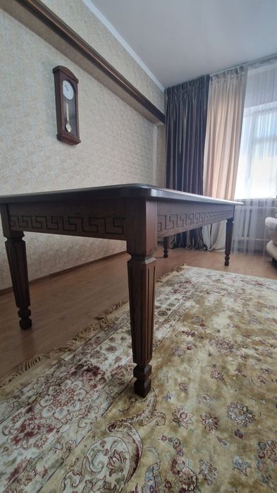 Стол со стульями высшего качества