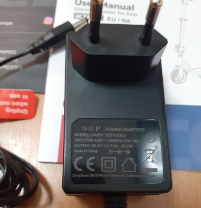 Vând Încărcător SGP Power Adaptor 25,2V 1Amper cu mufă 4,2mm pentru Trotinete Electrice și alte dispozitive