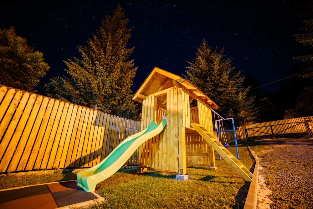 Cazare Toplița. Cabana cu ciubăr in apropierea pârtiei de schi !