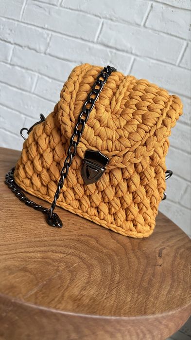 Ръчно плетена чанта бордо