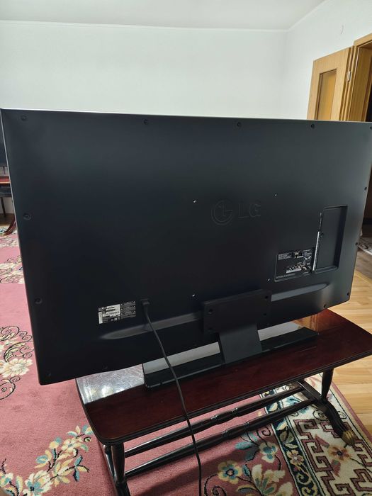 Телевизор LG 55-дюймовый