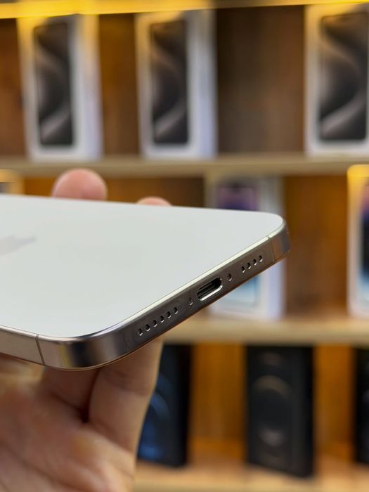 iPhone 16 Pro Max Desert