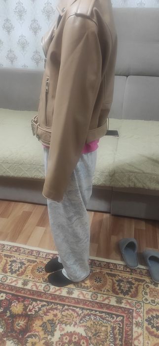 Продам кожаную куртку.