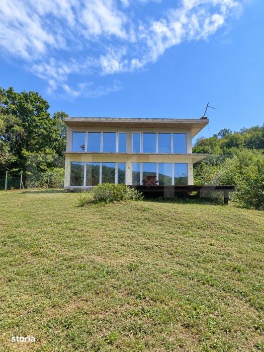 Vila moderna 300 mp + 3,27 ha teren , Gothatea / Gurasada - 30 km Deva