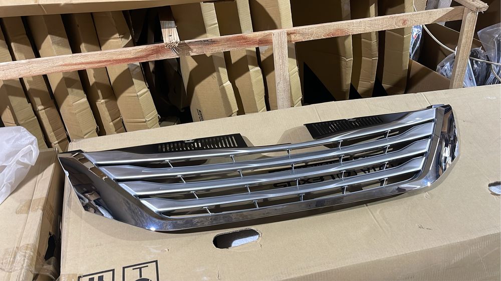 Фары Бампер Toyota Sienna