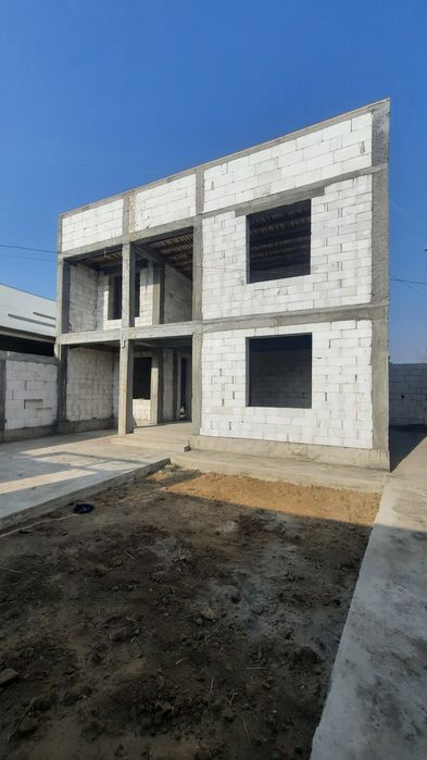 Ховли уй сотилади