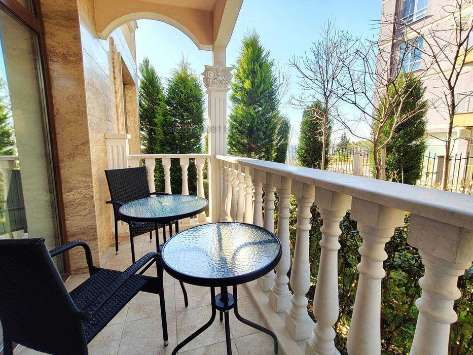 ТОП НАЕМ / Първа линия Несебър  в елитния комплекс Валенсия Гардънс