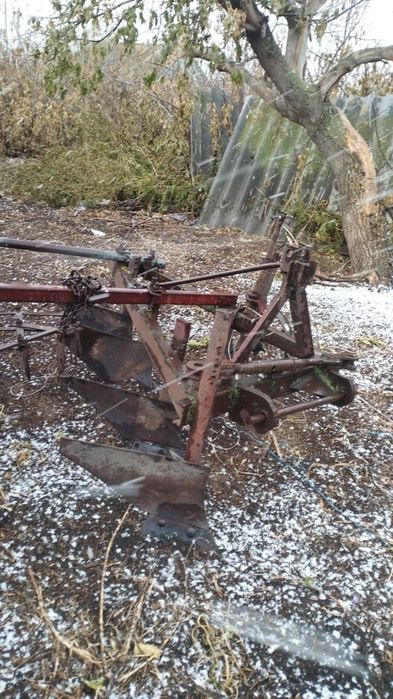 Трактор ЮМЗ 6 срочно продам .