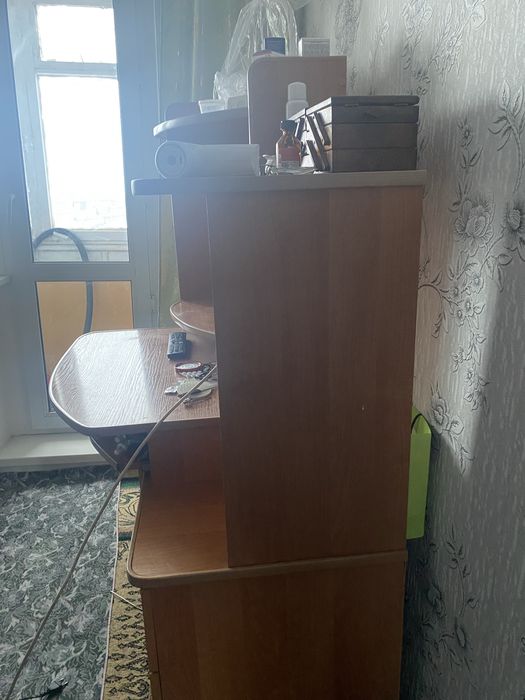 Продаю компьютерный стол