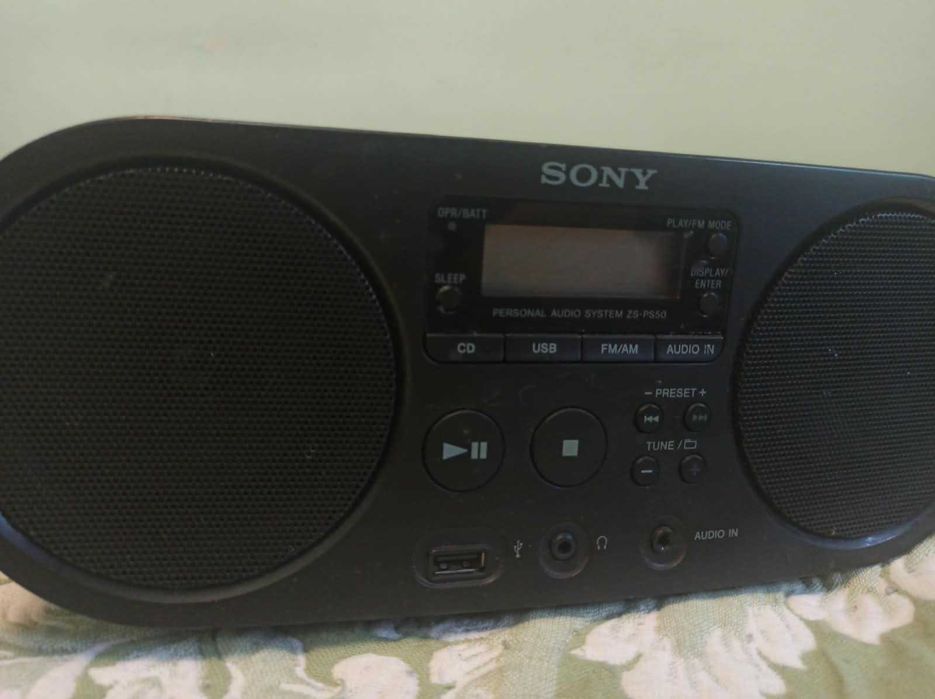 Магнитола SONY c CD, USB, FM