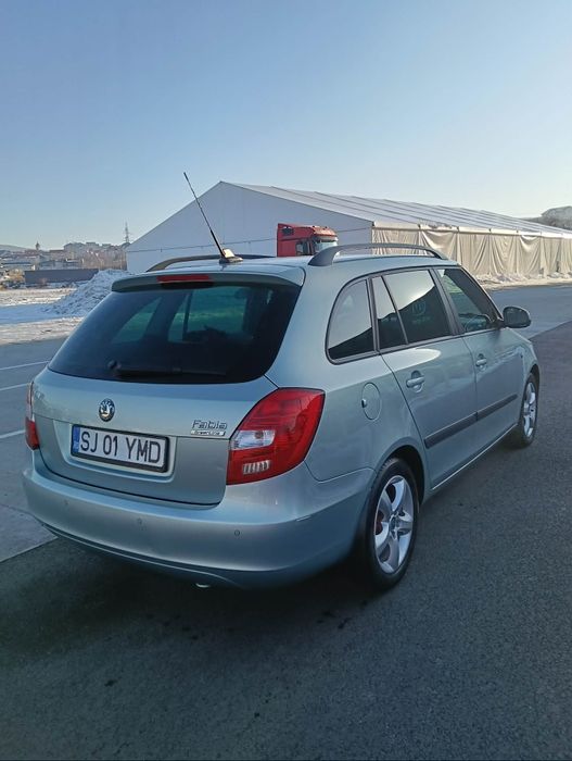 Vând scoda fabia