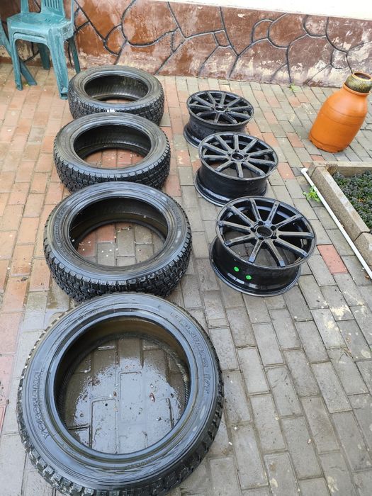 R18  3 диска.          Зимние шины в хорошем состояние.    235/55/ R18