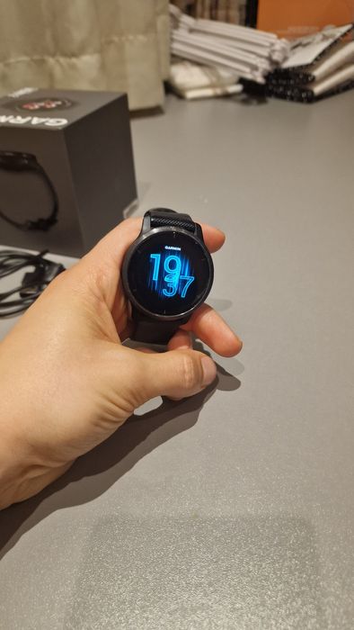 Смарт часовник Garmin Venu 2