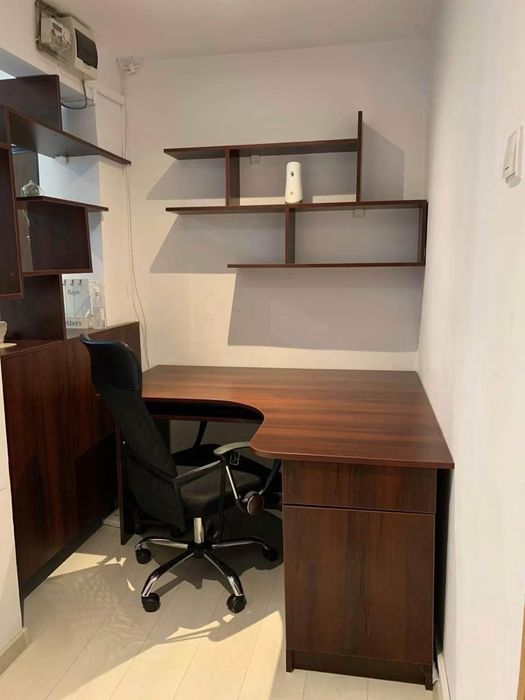 Închiriez apartament cu 3 camere