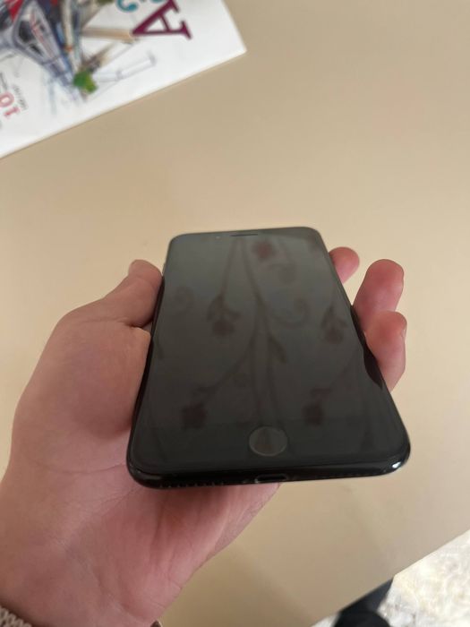 Прадам айфон 7 плюс