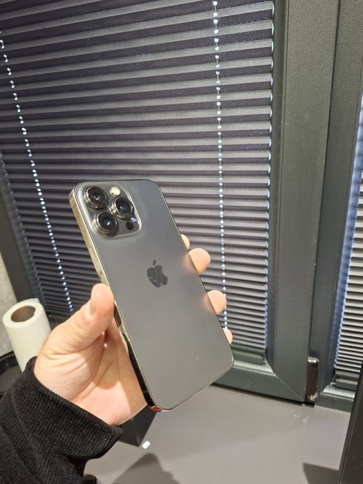 Iphone 13 pro radnoy bir qol