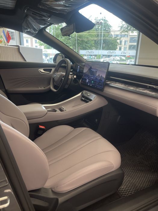 Roewe M7 DMH 2026