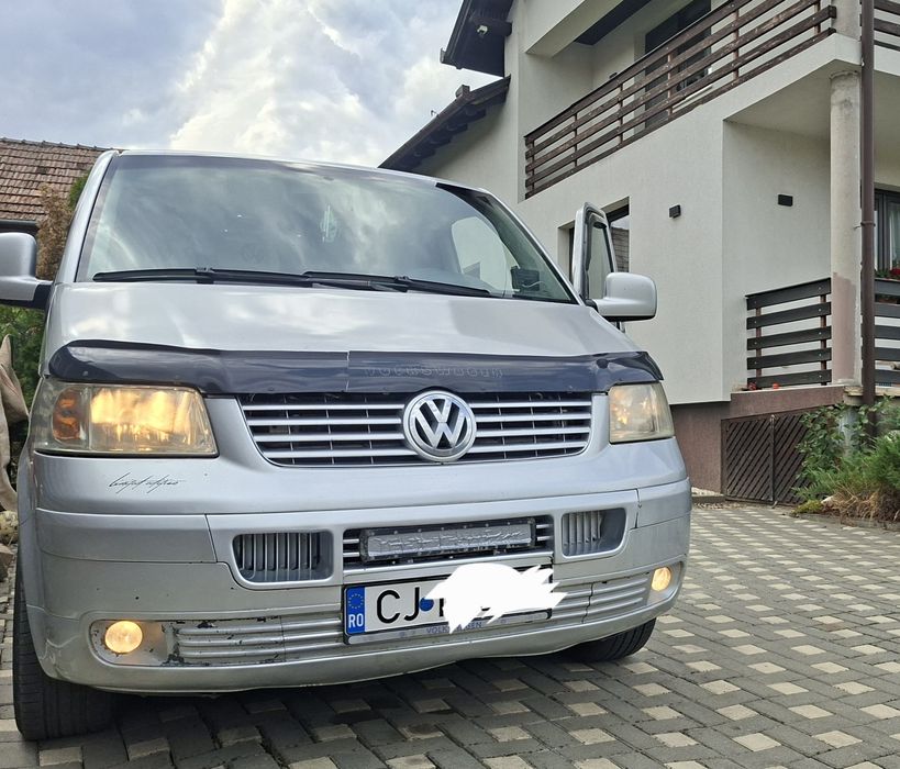 De vânzare t5   model long anul 2004 sau schimb cu unu mai nouă tot t5plus diferența din partea mea