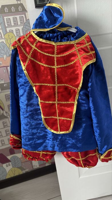 Продам костюм человека паука !