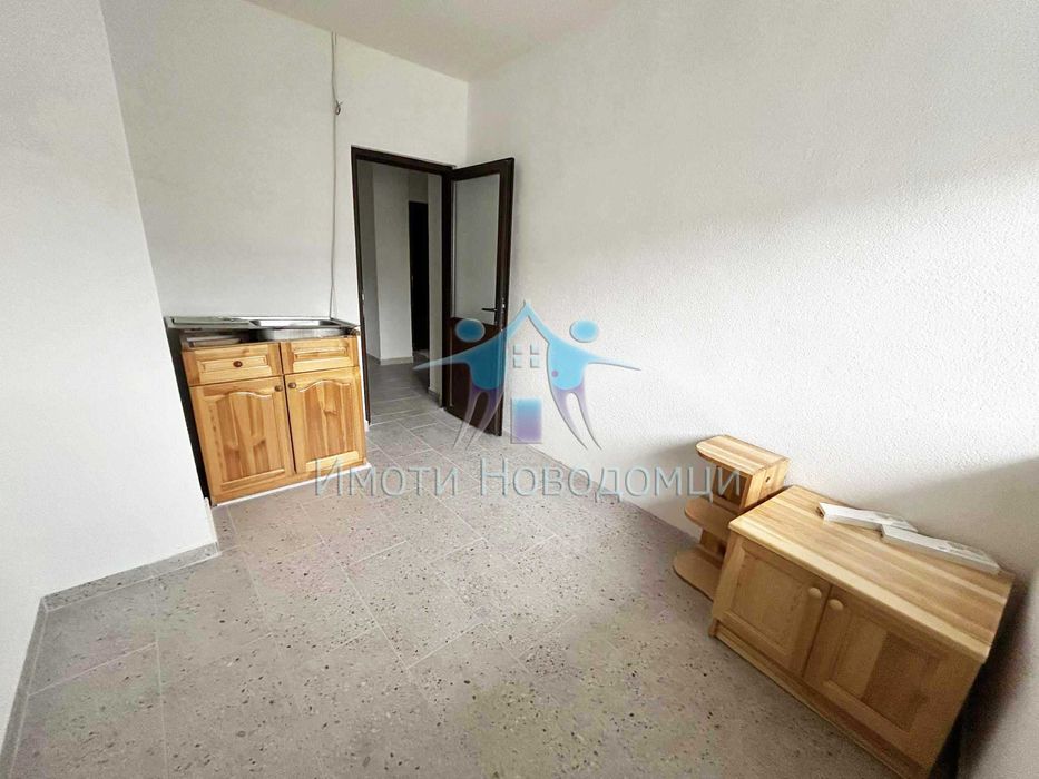 Продава се Едностаен апартамент в Шумен, Пазара - 42 кв.м за 1931 €/кв.м - Снимка #3