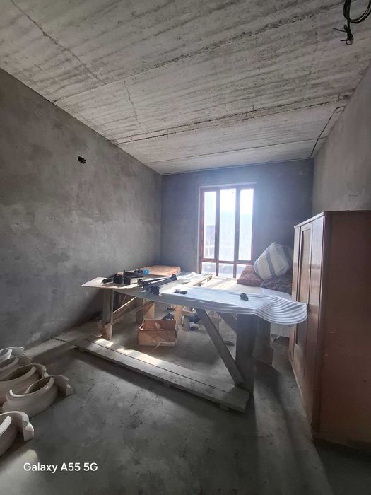 Продаётся трёхуровневая коробка в Мирзо-Улугбекском районе