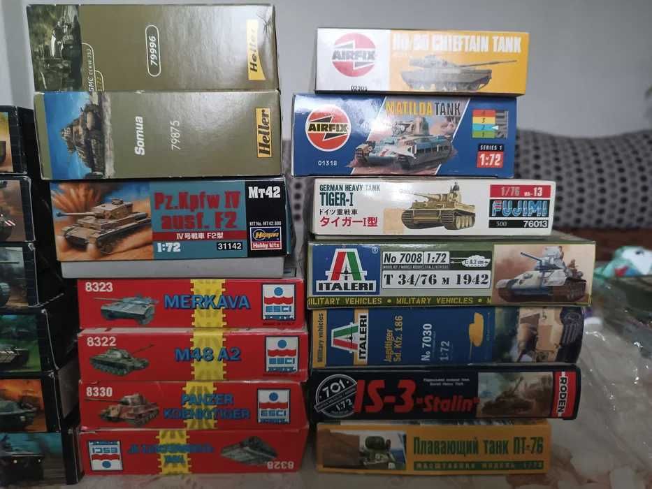 Продавам модели на танкове и самолети в М 1:72