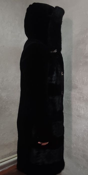 Шуба женская чёрная