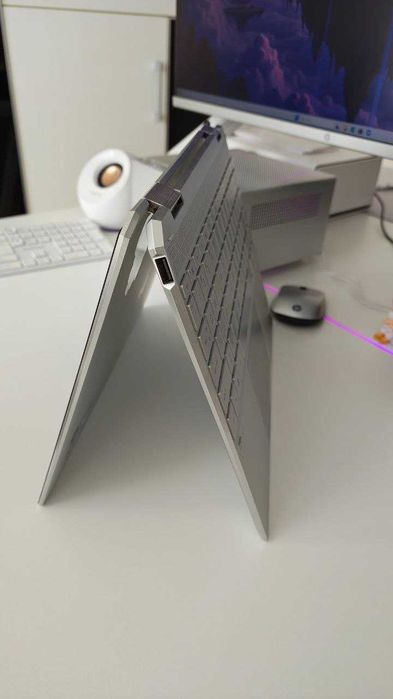 лаптоп HP spectre x360 14" silver, i7-1195G7, 500gb SSD, 16 RAM