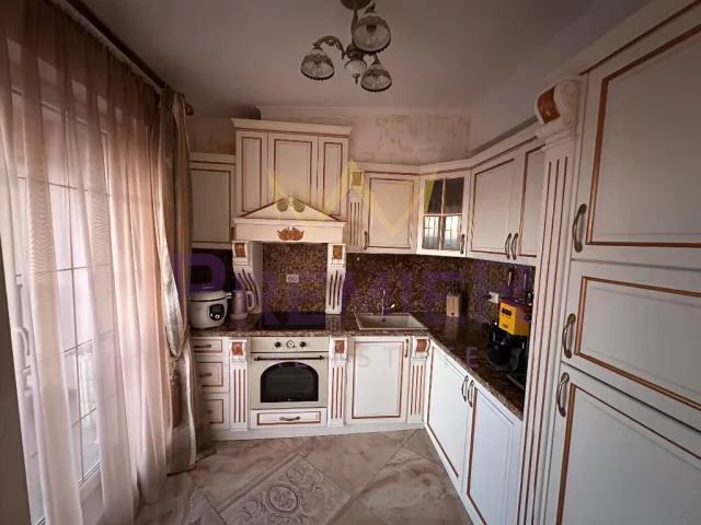 Продава се Тристаен апартамент в к.к. Слънчев бряг - 210 кв.м за 1667 €/кв.м - Снимка #6