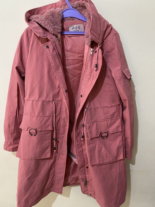 Новую  куртку  срочно  продам