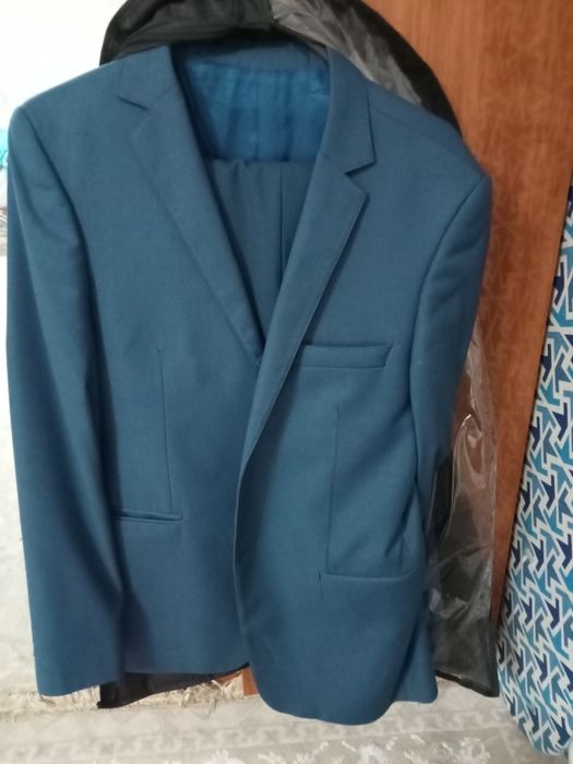 Кастюм двойка срочно