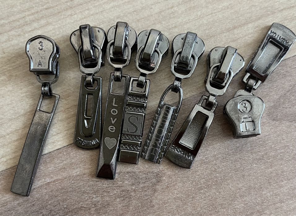 Продаются бегунки на молнию