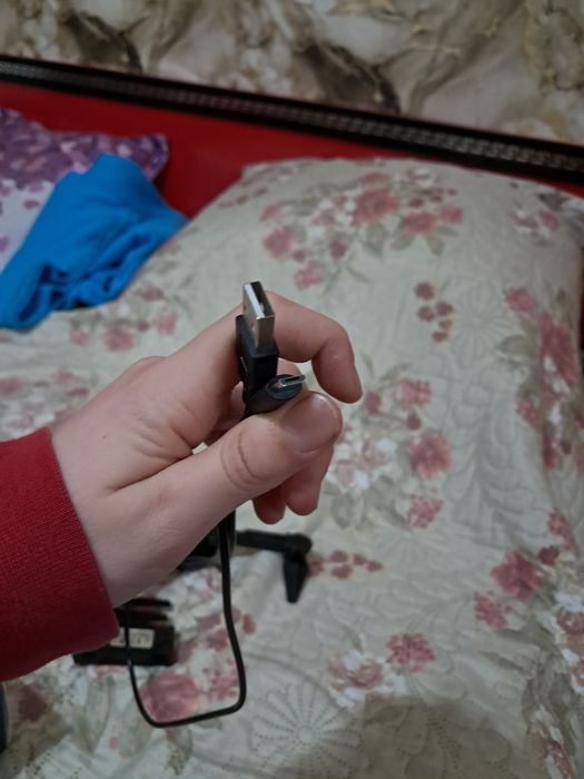 Продавам дрон E99 PRO