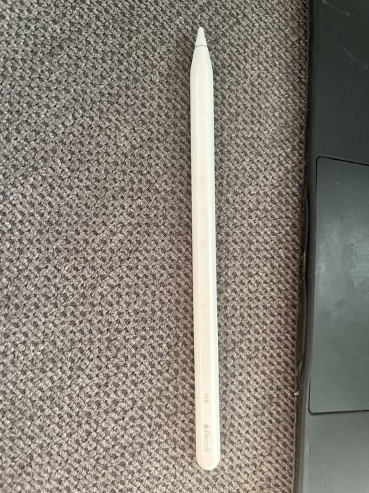 Apple Ipad pro 4th gen 12.9 inch 256gb WIFI Silver с клавиатура и писалка