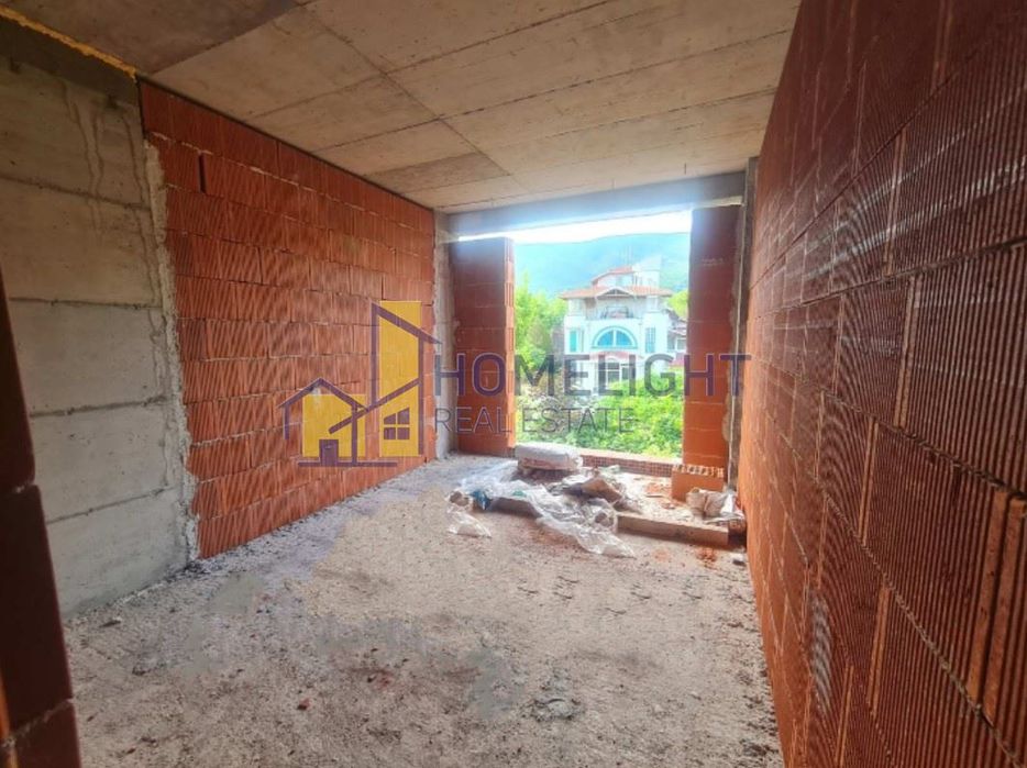 Продава се Тристаен апартамент в София, Бояна - 105 кв.м за 2372 €/кв.м - Снимка #2