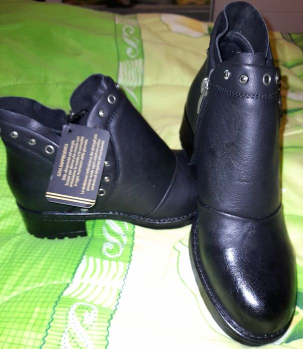 Ofertă! Botine dame, uşoare, import Italia, noi, în cutie