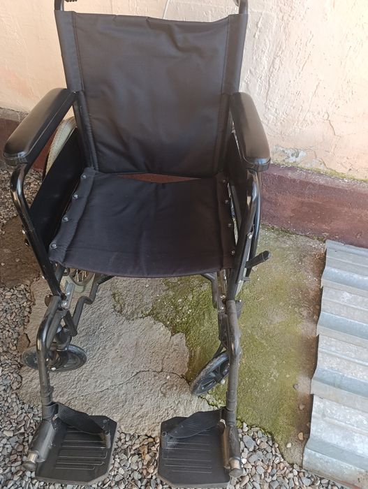 Инвалидная коляска