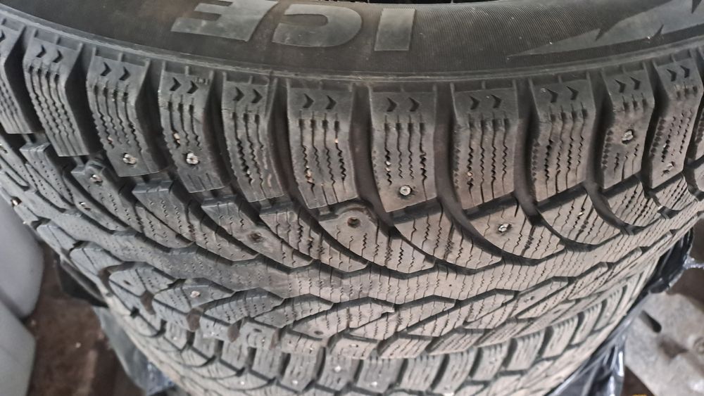 Продам зимнюю резину  18