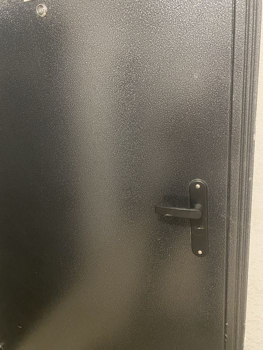 Металлическая входная дверь