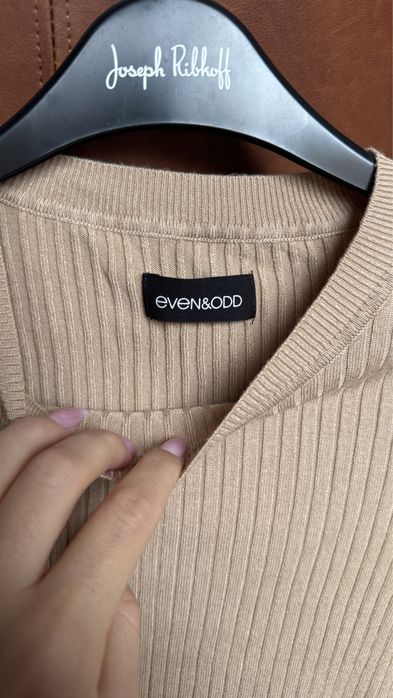 Бежова тясна блуза