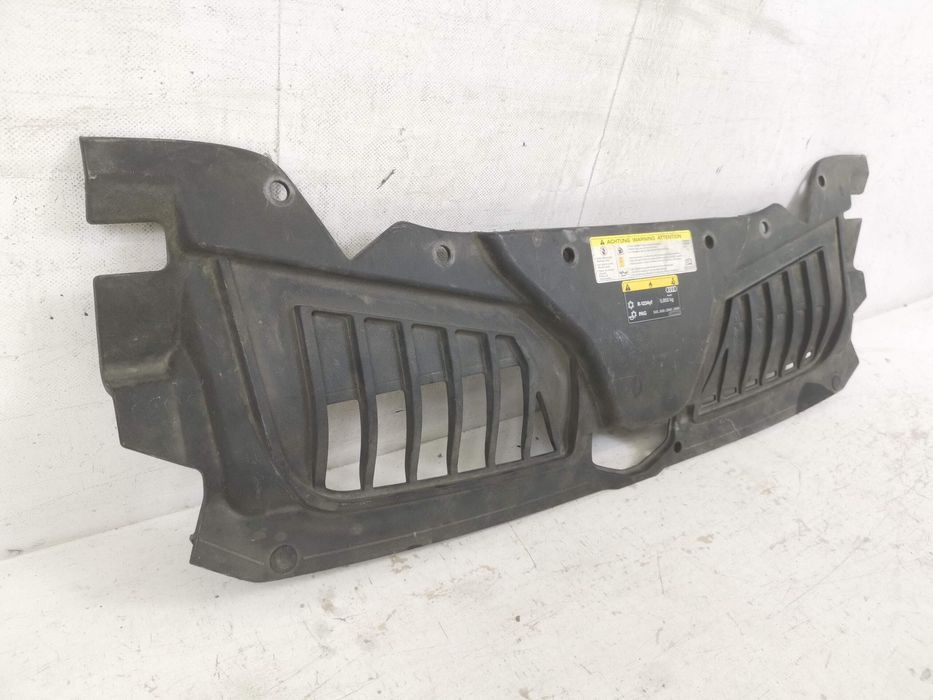 Ауди А8 D5 / Audi A8 D5 Оригинално покритие на носач в добро състояние